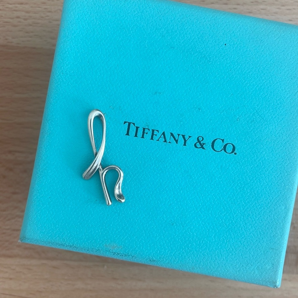 Tiffany & Co *vintage* elsa peretti silver “letter h” pendant